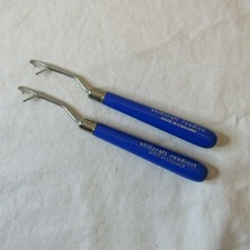 2 Vintage 6 7/16" Shillcraft Readicut Latch Hook Rug Craft Tools Made in England