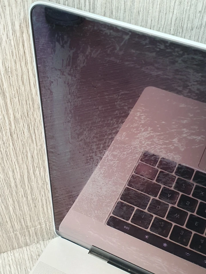 Apple MacBook Pro 15" 2016 · i7 · 16GB · 250GB, photo 4 of 5