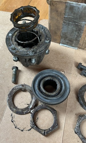 Set WARN 4X 4WD/2WD FRONT WHEEL LOCKING HUBS 1970s? M252? FOUR WHEEL DRIVE JEEP? - Foto 12 di 14