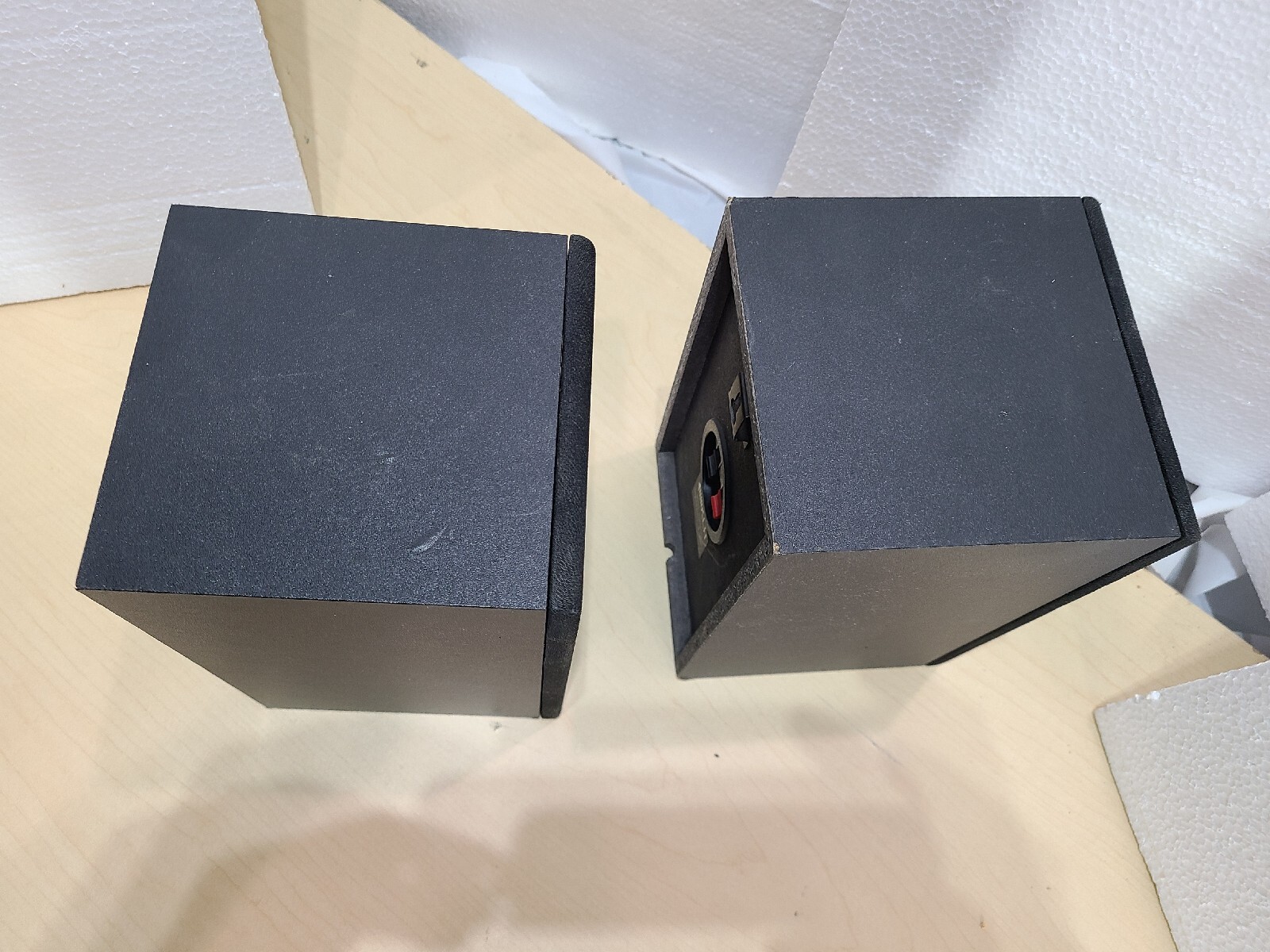 Pair of KLH 9005 50W 2 Way Bookshelf Satellite Speakers 8 OHM eBay