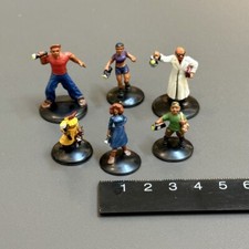 Miniaturas de personajes de personas de 6 piezas Traición en la casa en la colina Juego de mesa Minis
