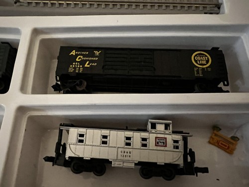 Rare Life-Like N Scale Burlington Diesel Transport Train Set Rail Legends Series - Picture 6 of 7