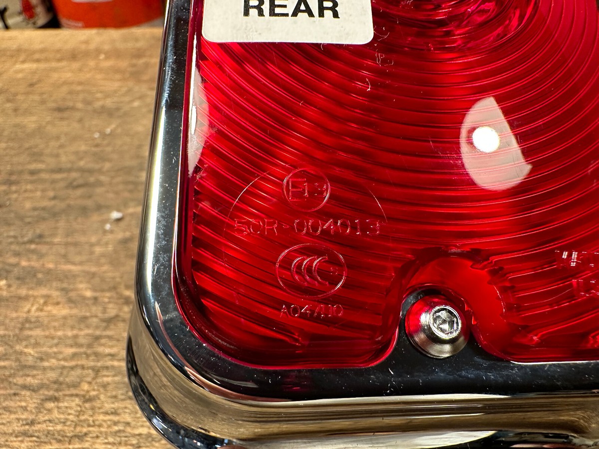 68281-05 TOMBSTONE® DELUXE ORIG. HARLEY® FLSTN® TAILLIGHT 68281-05 TOMBSTONE® DELUXE ORIG. HARLEY® FLSTN® TAILLIGHT