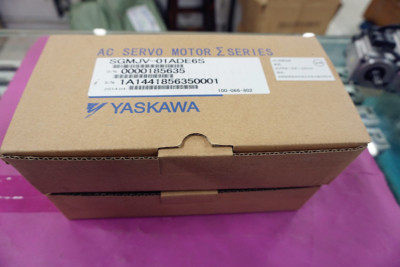 YASKAWA AC SERVO MOTOR SGMJV-01ADE6S SGMJV01ADE6S NEW