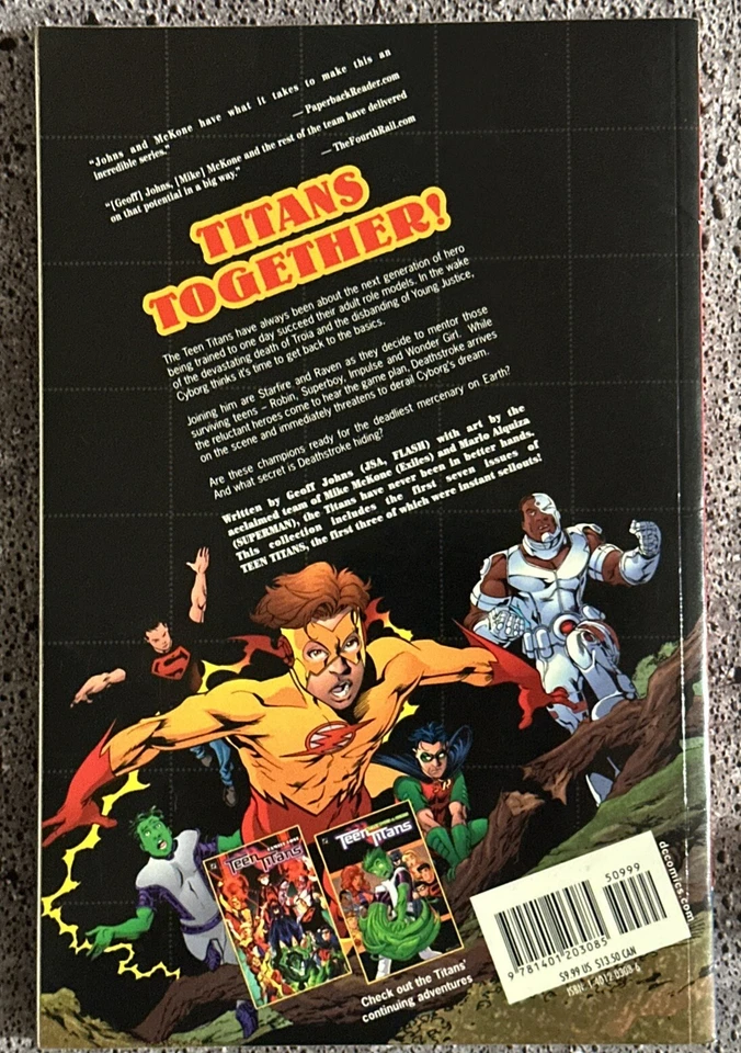 TEEN TITANS #1 JUEGO INFANTIL TBP NOVELA GRÁFICA USADA Foto 2 de 2