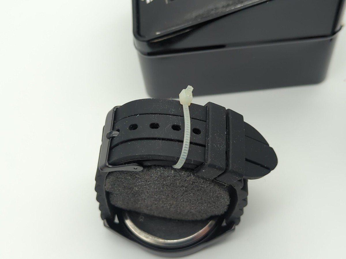 Star Wars Wrist Watch Stormtrooper Quartz BLACK RUBBER BAND UNWORN