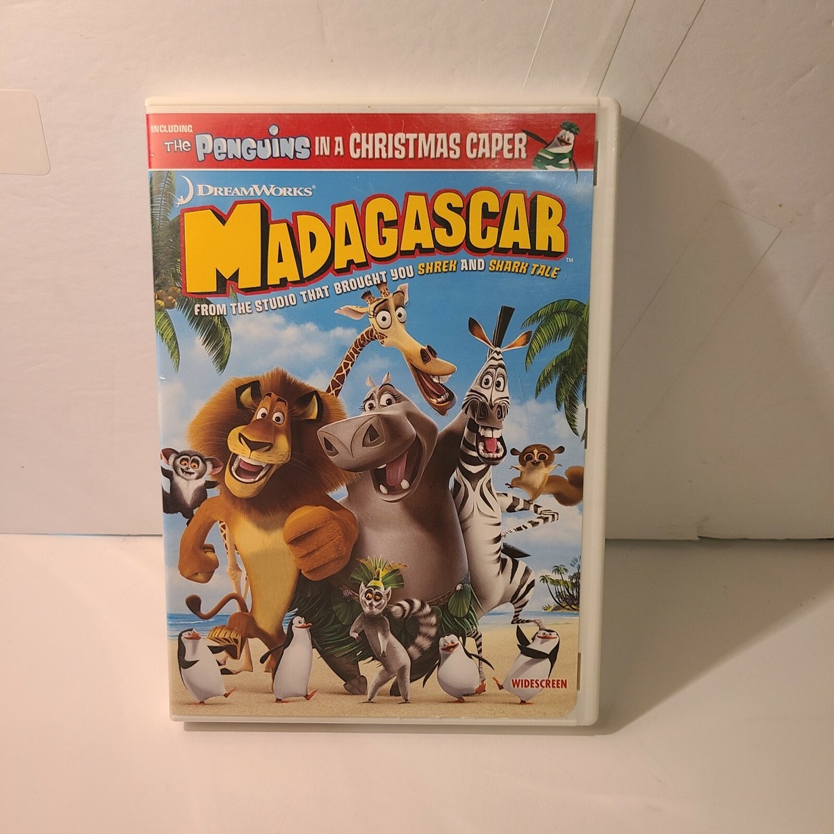 Madagascar (DVD, 2005, Widescreen) includes The PENGUINS in a