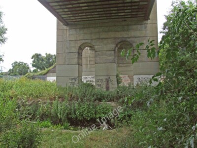 Foto 6x4 Hogsmill Brücke Neue Malden Brücke mit dem London Waterloo c2009