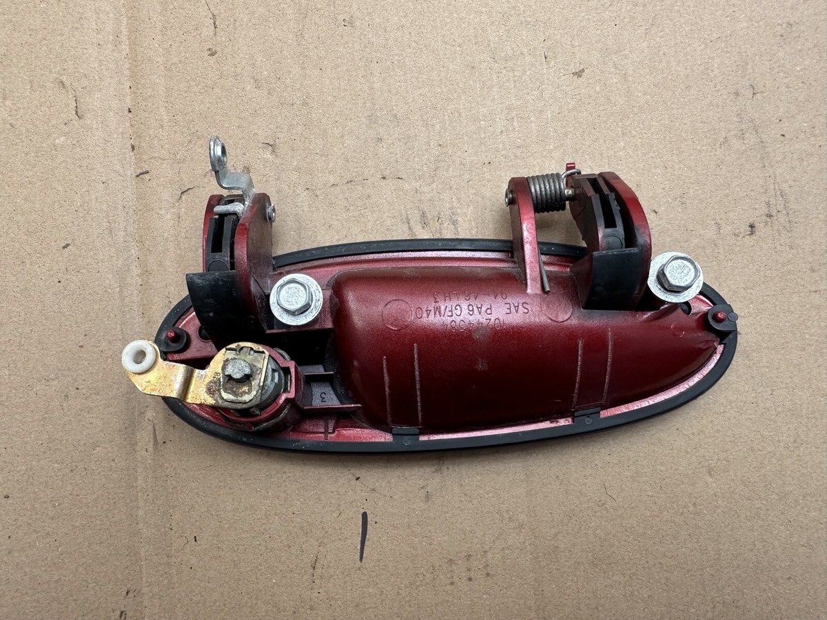 97-00 CORVETTE C5 OUTSIDE DOOR HANDLE LH 10244584 CARMINE RED