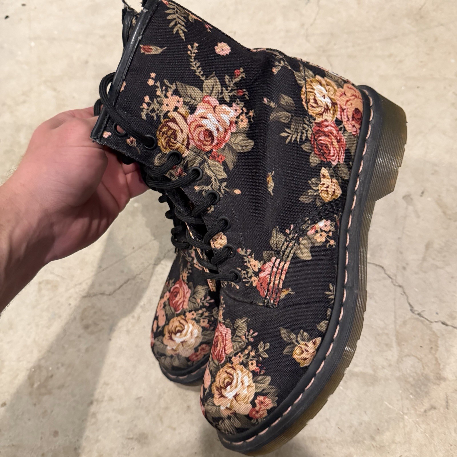 Dr Doc Martens Victorian Floral Rose Combat Boots Pink Black Womens 9 thumbnail 7
