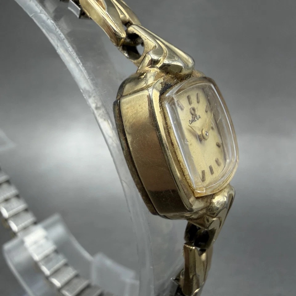 Reloj Omega Mujer 15mm Esfera Crema Oro 14K Relleno Cuerda Manual Funciona Calibre 481 Foto 4 de 4