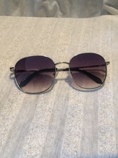 QUAY Jezabell 77706 Round Sunglasses