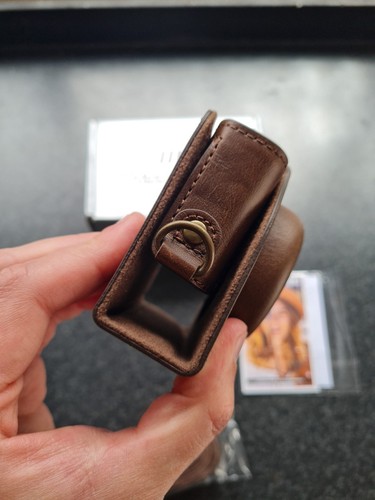 MegaGear Ever Ready Leather Camera Case with Strap for Sony Cyber-Shot DSC-WX500 - Picture 5 of 11