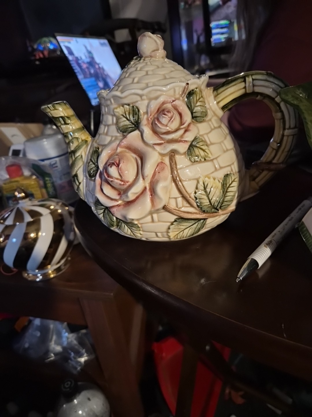 Takahashi San Francisco Rose Teapot, Hand Painted, Japan