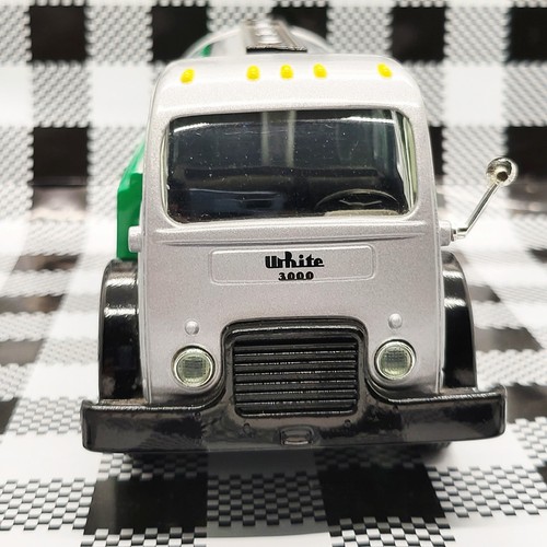 1949 Sinclair White Tilt Cab Tanker Diecast 1:34 Bank 8th In Series ERTL RARE - Picture 5 of 23