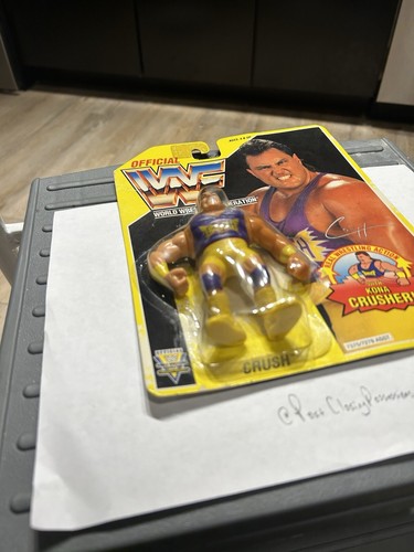 1993 WWF Hasbro Yellow Card Crush Wrestling Figure...