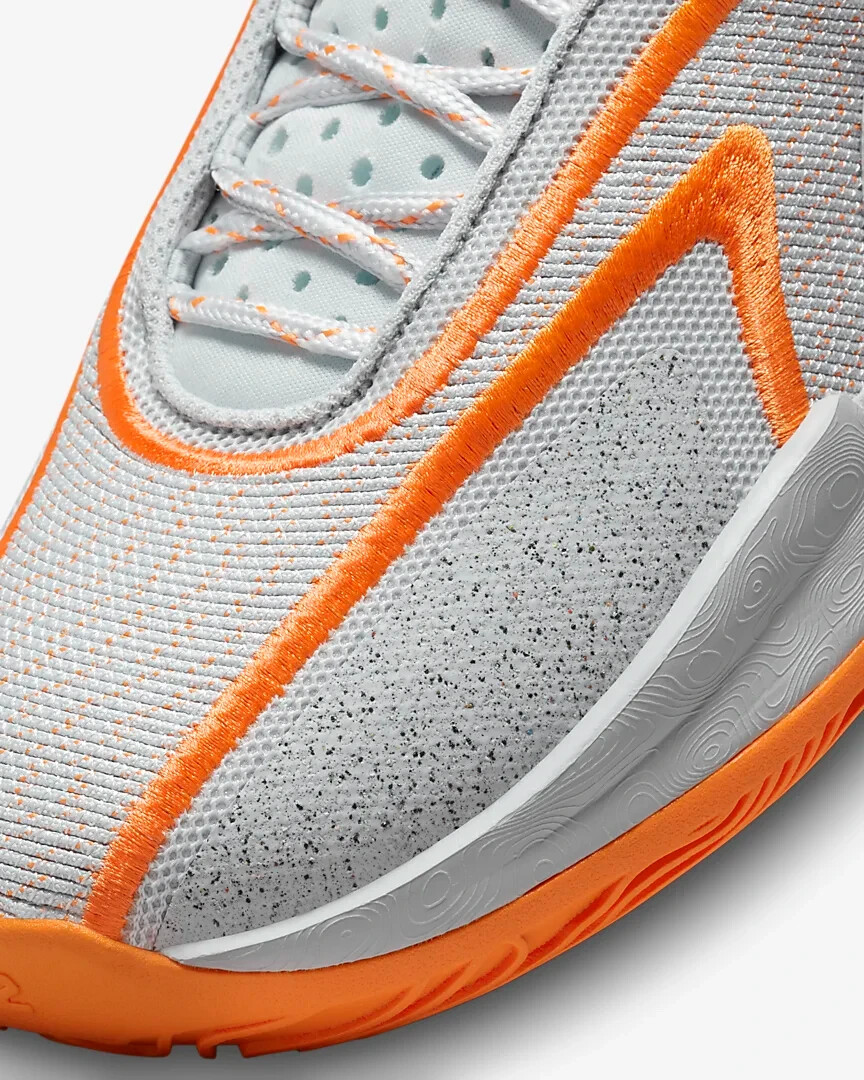 バスケットボール NIKE - COSMIC UNITY 2 Amazon.com | Nike Mens Cosmic Unity 2 Basketball Shoes (Off