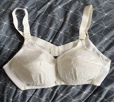 Vintage lata 80. Dedederon biustonosz biustonosz NRD koronka damska lata 80. szlachetny biały 95 B
