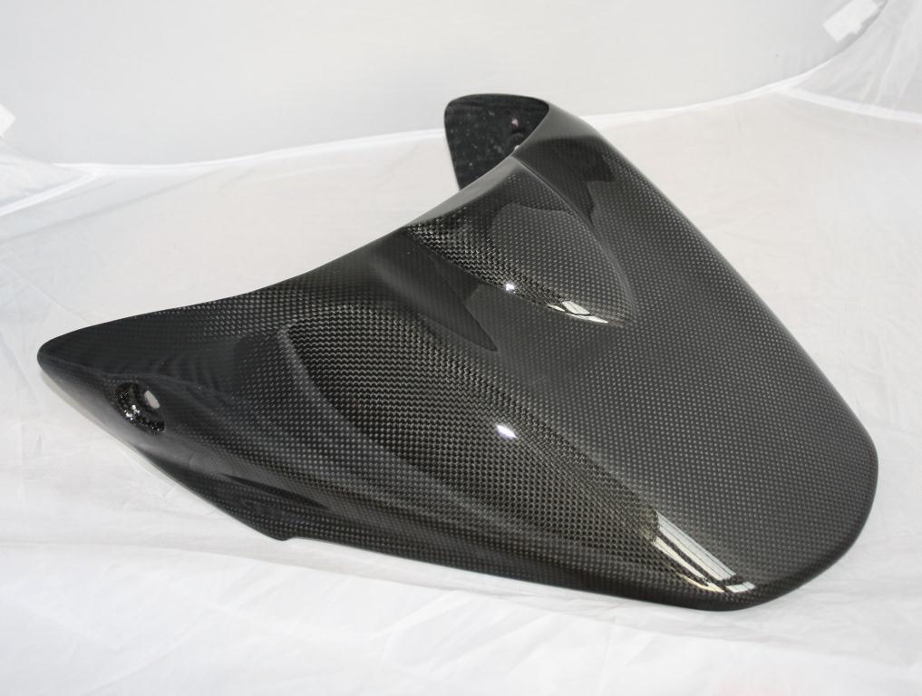 Capot de selle Ducati Monster 796 carbone pour vos balades solos et sorties sur route