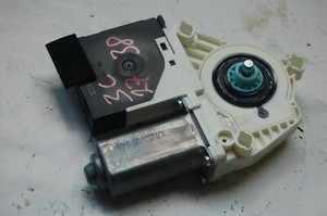 Motor Fensterheber Vorne R 3C1837462L VW Passat 3C Original 12223