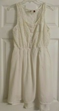 Juniors Off-White Ivory SO From Kohl's Dress Size L Sleeveless Lace Bodice 