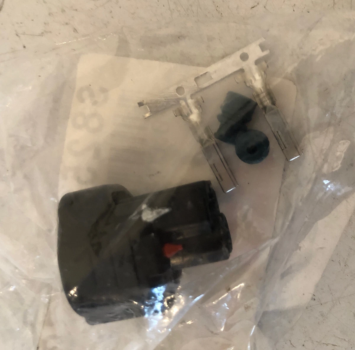 GENUINE HINO CONNECTOR ASSY S8258 06770 NEW OEM