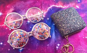 Confetti Party Glasses & Stunning Sparkle Zip Around
