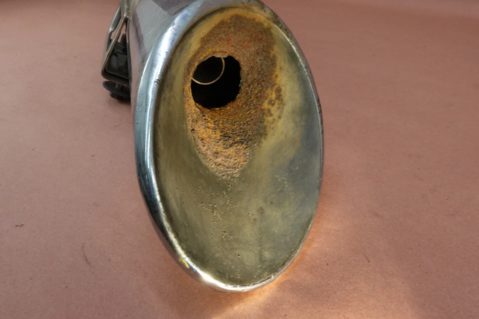 Silenciador silenciador escape izquierdo Triumph Rocket III 2013 07-17 TOURING Foto 2 de 4