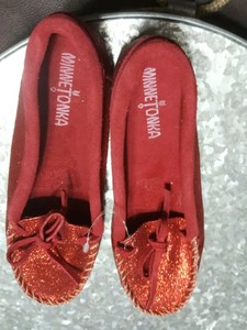 red minnetonka moccasins