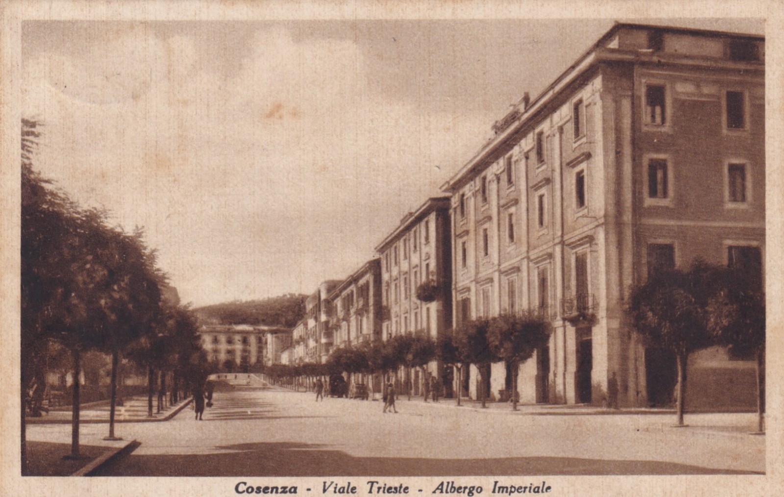 CARTOLINA DI COSENZA ,VIALE TRIESTE - ALBERGO IMPERIALE viaggiata 1941
