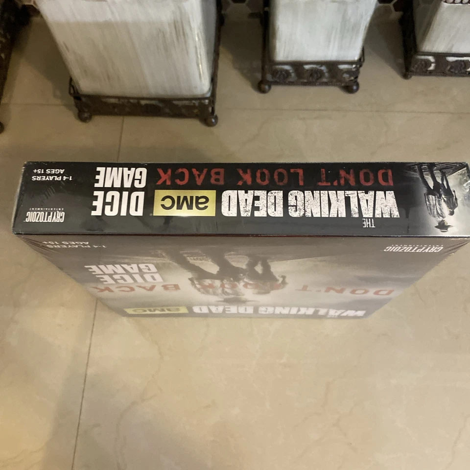 *READ* AMC The Walking Dead Don't Look Back Escape & Survive Dice Game NEW - Image 4 of 4