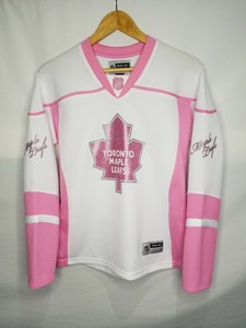 pink toronto maple leafs jersey