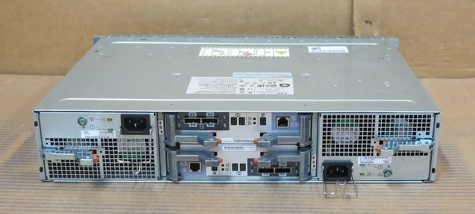 EMC SAE 2U Expansion Storage Array 3x 200GB SSD 20x 900GB 2.5" 2x SAS Controller - Image 3 of 4