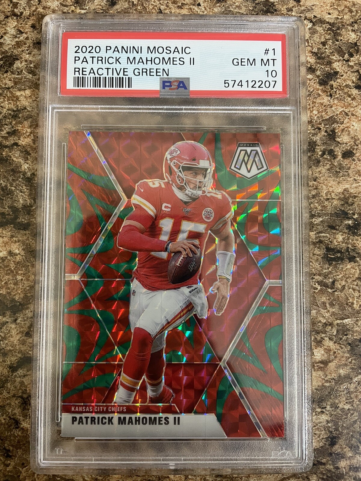 2020 Panini Mosaic Reactive GREEN Refractor Patrick Mahomes PSA 10 Pop54