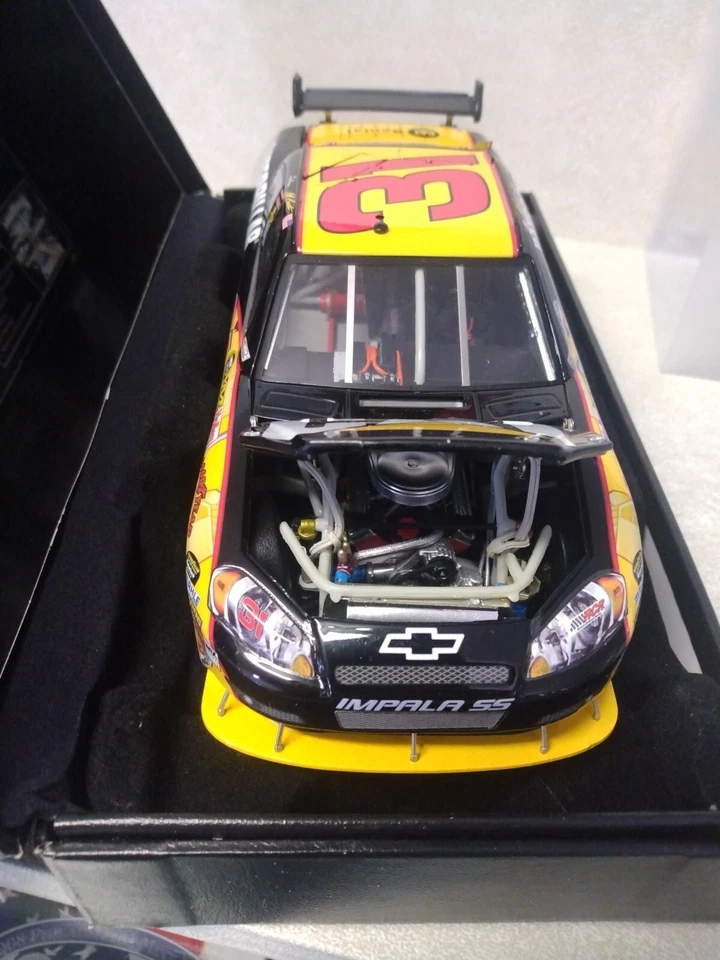 2009 Jeff Burton #31 Caterpillar Impala SS Elite 1/240. (014) - Image 3 of 4