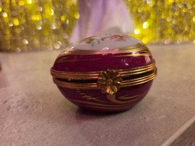 Vintage Limoges Französische Blumen Porzellan Ei Form Pillendose mit Goldrand