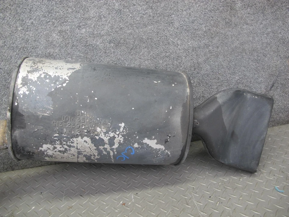 92-96 雪佛兰 CORVETTE C4 后部左出口消声器 10143518 原始设备制造商 — 第 4/4 张图片