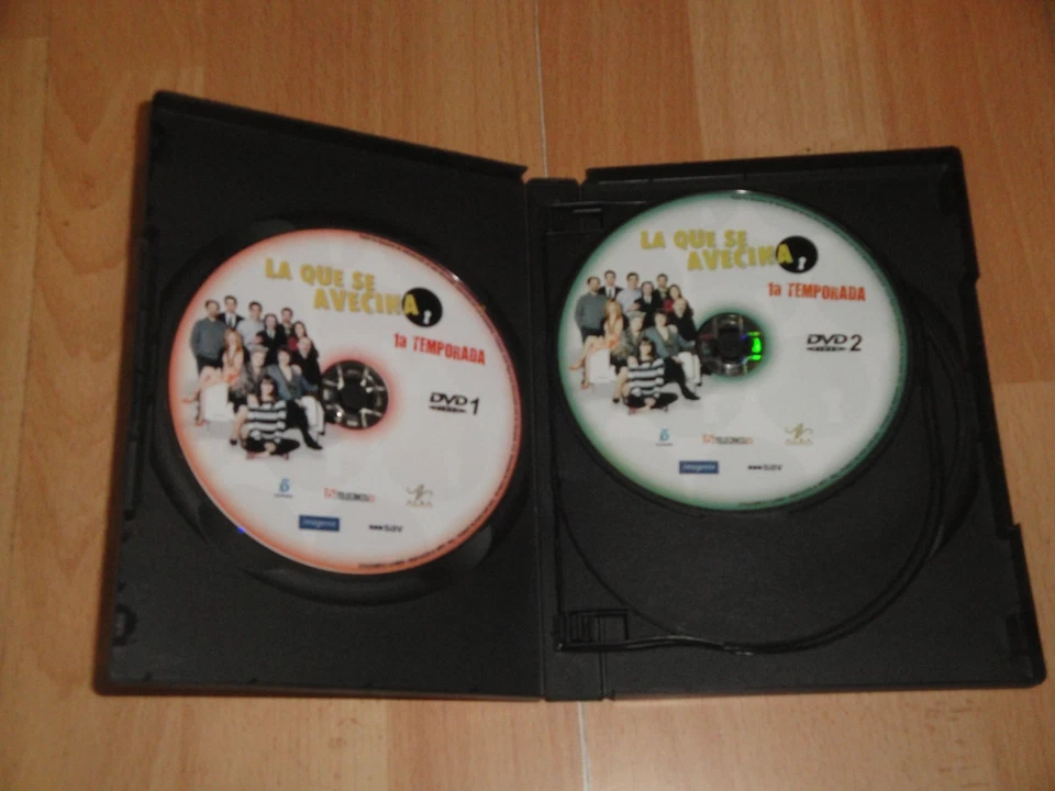 LA QUE SE AVECINA TEMPORADA 1 EN DVD SERIE DE TV CON 5 DISCOS EN BUEN ESTADO - Imagen 2 de 4