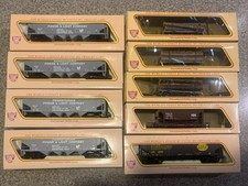 9 Car Lot Of HO Scale Trains IHC Freight Cars C-Descript For Details New In Box