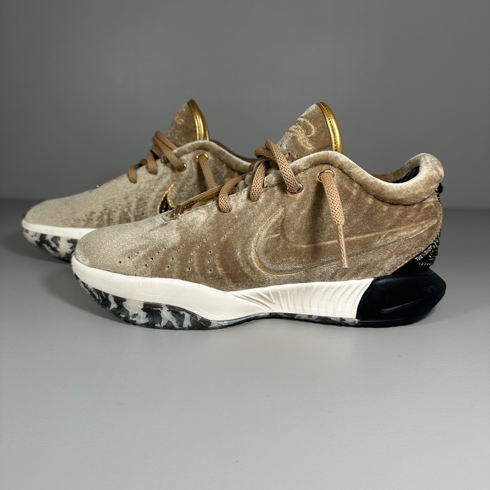 SAOLA Scarpe da basket Nike LeBron XXI 21 x The Shop Nobility (suola marmorizzata) US6 da uomo