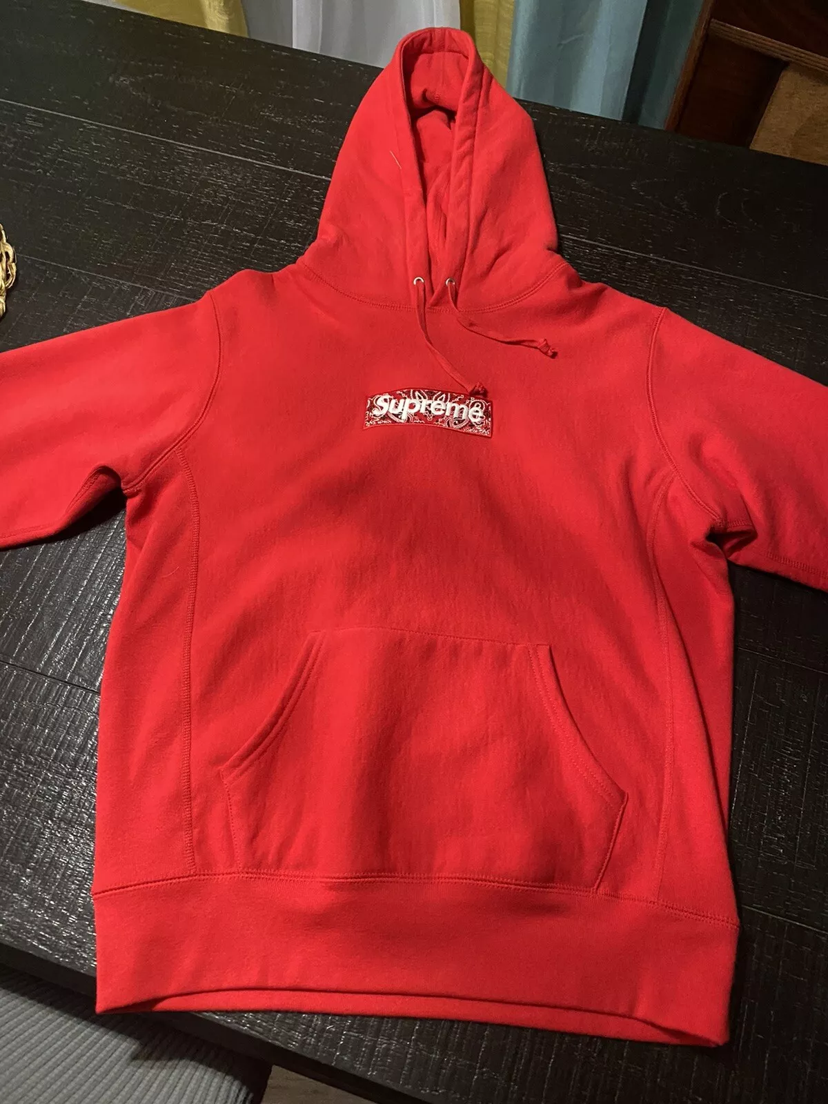 Boîte Supreme Bandana logo rouge taille moyenne 