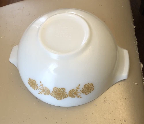 Pyrex Butterfly Gold Cinderella 2 1/2 Quart Bowl 443 Vintage