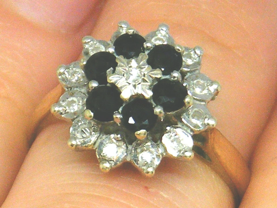 DESLUMBRANTE ANILLO ARTE DECO DE ORO 9KT CON DIAMANTES Y ZAFIRO DE 0,5 CARATE - Imagen 4 de 4