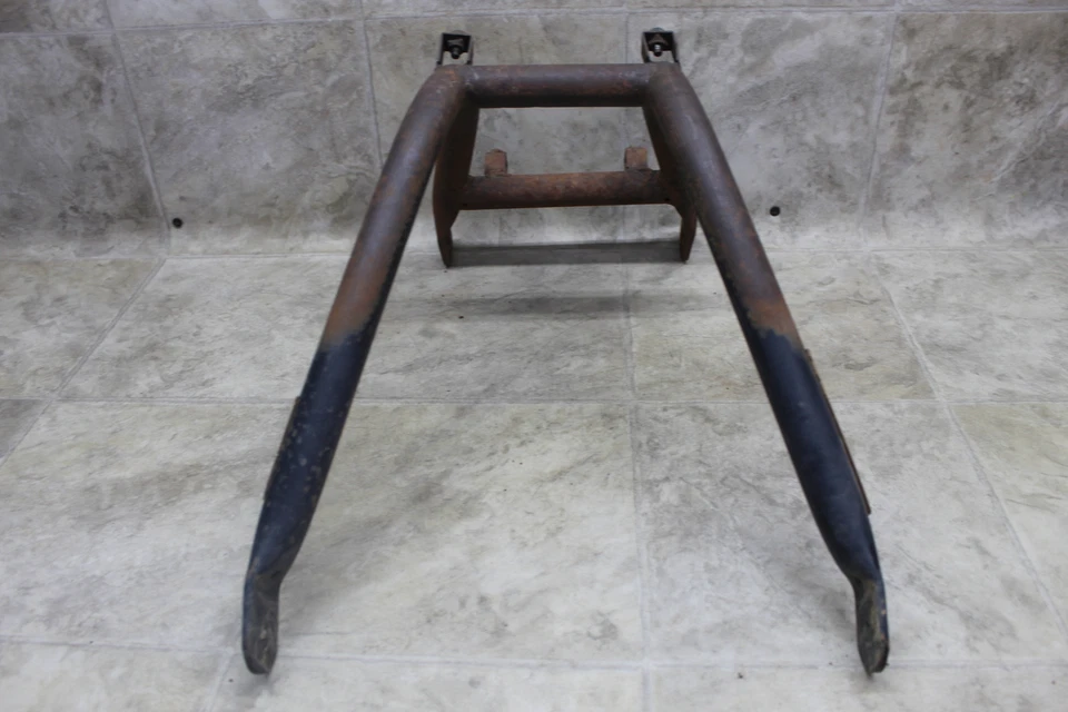 Parachoques delantero Polaris Scrambler 50 90 2001-2003 OEM 0450596 Foto 4 de 4