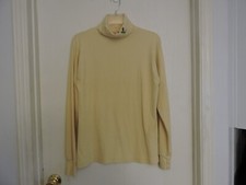 Ginnis Girl M made in USA long sleeved turtle neck gold Christmas Holly Vintage