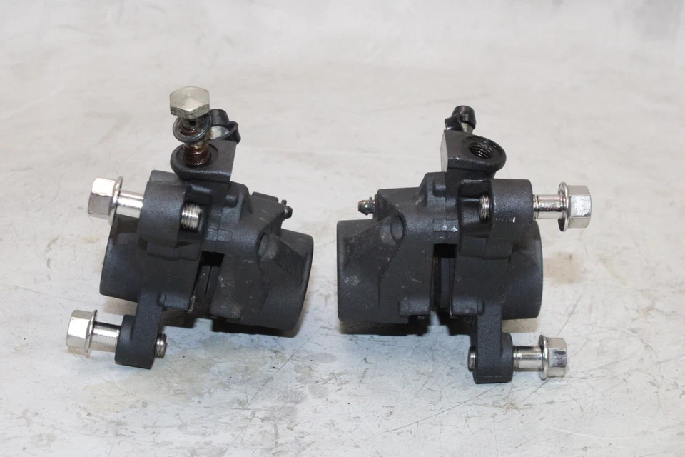 Juego de pinzas de freno delanteras derecha izquierda Triumph Speed Triple T509 1999 OEM Foto 4 de 4