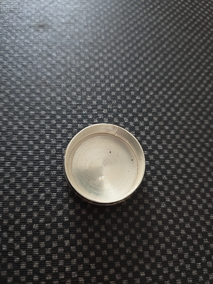 Pilulier ancien argent ( 4 poinçons ) - Photo 3/4