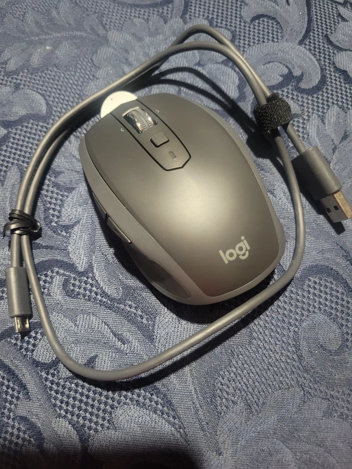 Logitech MX Anywhere 2 S: Mouse Bluetooth definitivo para control multidispositivo Foto 2 de 3