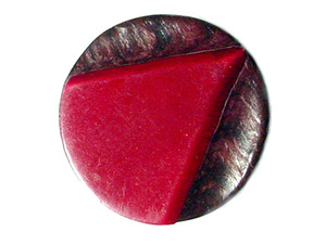 VINTAGE WOOD BUTTON 1-1/8" ART DECO CARVED LAMINATED WITH WEDGE SHAPED RED TOP