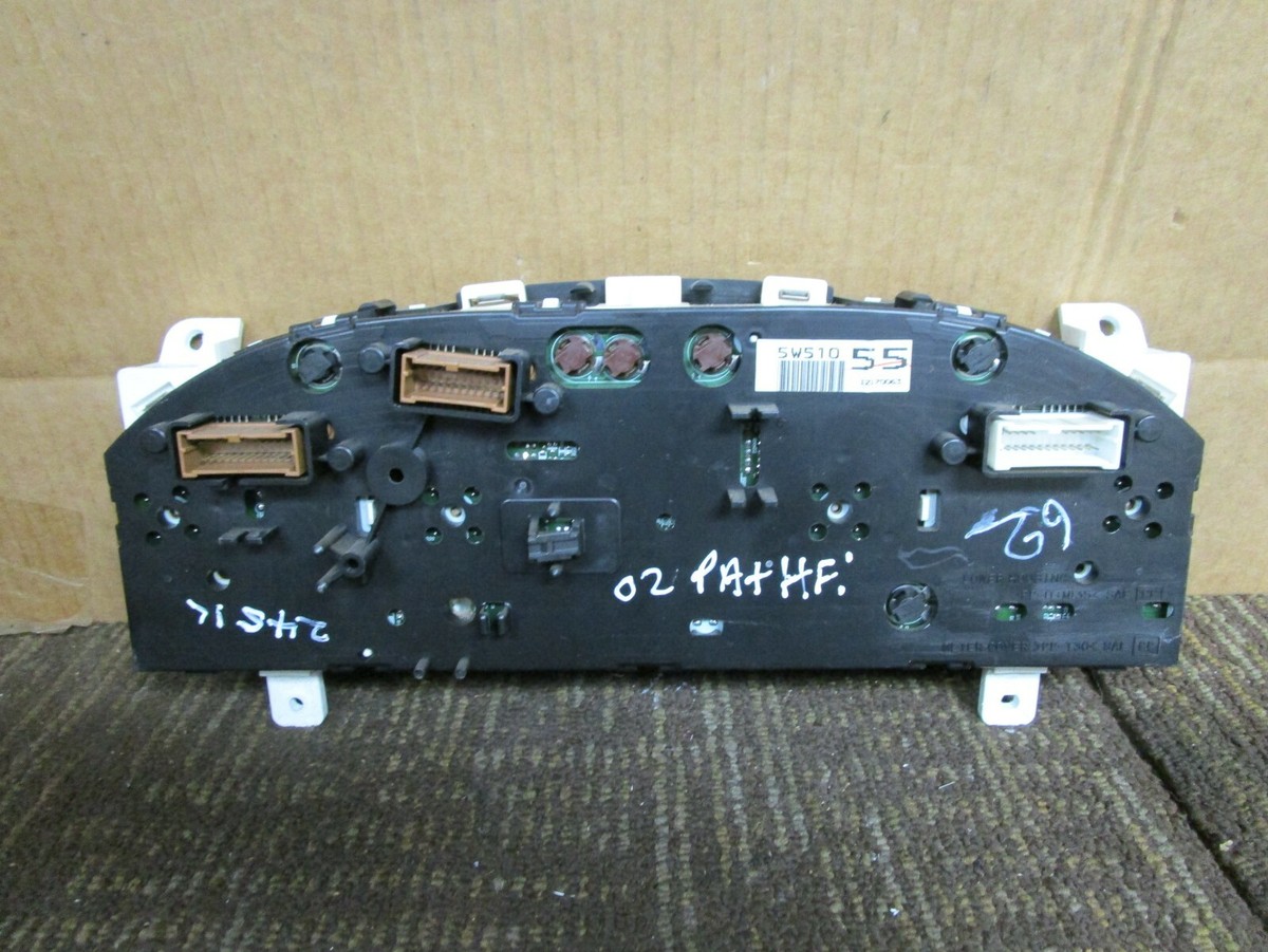 02 2002 Nissan Pathfinder Speedometer Instrument Cluster